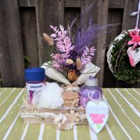 Wellness Set mit Trockenblumengesteck und Delikatesse, Geschenk Set, lila Bild 3
