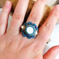Makramee Ring mit Shiva-Auge und Süßwasser-Perlen, Muttertags-Geschenk Bild 1