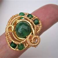 Ring grün handgefertigt verstellbar mit Achat dunkelgrün in wirework goldfarben Bild 5