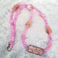 Halskette "Rosalie ", Mädchenkette, Kinderhalskette, rosa Acryl- und Glasperlen Bild 4