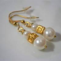 Perlenohrringe 2 Paar mit Perlen weiß an celtic knot handgemacht in goldfarben Brautschmuck Brautjungfern Bild 3