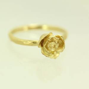 Rosen, Ring, Gold 750, Blütenschmuck, Antragsring, Solitärring, Verlobungsring, Goldschmiedearbeit, schmal, massiv Bild 4