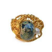 Ring blau grün mit Künstlerperle aus Glas handmade Lampenwickelperle in wirework goldfarben Innendurchmesser 19 mm Größe Bild 2