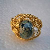 Ring blau grün mit Künstlerperle aus Glas handmade Lampenwickelperle in wirework goldfarben Innendurchmesser 19 mm Größe Bild 5