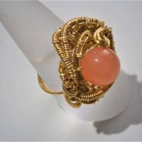 Ring orange handgemacht mit apricot Quarz in wirework goldfarben Größe 18 bis 19, Innendurchmesser 18,8 Millimeter Bild 3