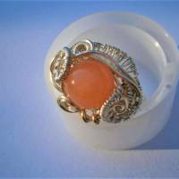 Ring pastell orange lachs Größe 18 Innendurchmesser 18,4 Millimeter handgemacht in wirework silberfarben mit Quarz Bild 2