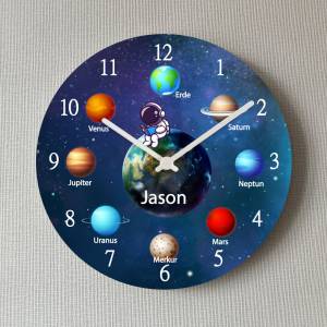 Kinderwanduhr Planeten Astronaut Universum Lernuhr Wanduhr Kinderuhr personalisiert mit Namen Schulanfang Uhr Weltall Bild 1