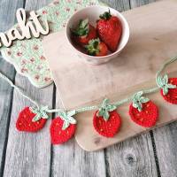 Süße Girlande mit Erdbeeren Bild 1