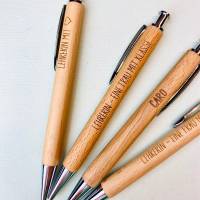 Holzkugelschreiber mit Namen | Lehrer/in mit Herz | Lehrerin - Eine Frau mit Klasse | Lehrergeschenk Bild 5