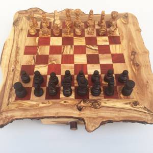 Schachspiel rustikal, Schachtisch Gr. XL inkl. Schachfiguren, handgefertigt aus Olivenholz, Geschenk. Bild 1