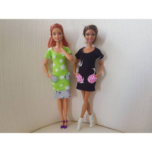 ITH Stickdatei Puppen Kleid mit Taschen, Modepuppe, auf deutsch