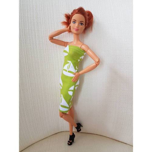 ITH Stickdatei Puppen Kleid Schlauch Modepuppe. 13x18 cm