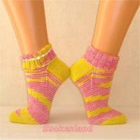 handgestrickte Socken, Kurzsocken, Sneakers in Gr. 40/41, Damensocken in neongelb, pink und weiß, Einzelpaar Bild 1