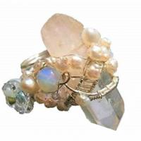 Ring pastell Kristallspitze handgemacht Einzelstück Perlen weiß wirework silberfarben crazy Bild 1