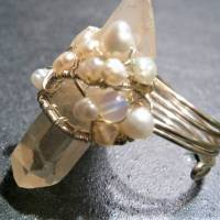 Ring pastell Kristallspitze handgemacht Einzelstück Perlen weiß wirework silberfarben crazy Bild 5