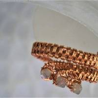 Ring taupe grau Kupfer hell handgewebt mit Mini Kristallen im Spiralring verstellbar rotgoldfarben Daumenring Bild 6