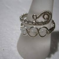 Ring mit Mondstein weiß im Spiralring Paisley silberfarben boho verstellbar Daumenring Bild 2