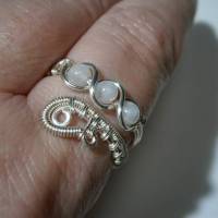 Ring mit Mondstein weiß im Spiralring Paisley silberfarben boho verstellbar Daumenring Bild 5