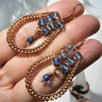 Ohrringe mit Quarz blau in kupfer handgewebt zum boho chic im wirework rosegoldfarben steampunk Bild 6