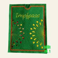 Hülle für den Impf-Pass in grün aus Filz gefertigt,mit dekorativem Muster gestickt Bild 2