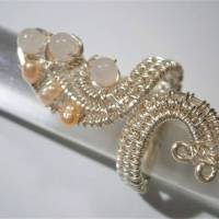 Ring mit Rosenquarz und keshi rosa handgemacht als Spiralring verstellbar silberfarben Bild 5