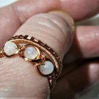 Ring handgemacht mit Mondstein im plus size Spiralring Kupfer rosegoldfarben wirework Daumenring Bild 7