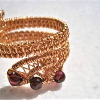 Ring handgewebt Granat poliert Spiralring verstellbar goldfarben wirework Daumenring Bild 6