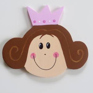 Prinzessin aus Holz, Kinderzimmer Dekoration mit Glitzerkrone Bild 1