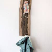 Handarbeit | Garderobe aus Ziricote massiv | Klapphaken Edelstahlfinish | 82 cm, verdeckte Aufhängung. Bild 3