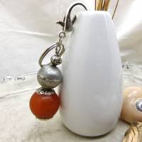 Schlüsselanhänger oder Taschenbaumler - große Bernstein Imitat Perle, silberfarbene Hohlperle - orange-braun,silber Bild 5