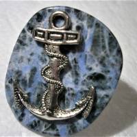 Blauer Ring mit Anker auf Sodalith jeansblau 40 x 35 Millimeter schwarz verstellbar zum boho chic marine look Bild 5