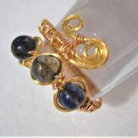 Ring mit Iolith blau verstellbar goldfarben Paisley zum boho chic Daumenring Bild 4