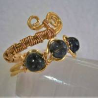 Ring mit Iolith blau verstellbar goldfarben Paisley zum boho chic Daumenring Bild 5