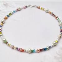 kurze bunte Kette mit verschiedenen Perlen aus Glas in zarten Pastellfarben, Pastelltöne, sommerliche Choker Halskette Bild 5