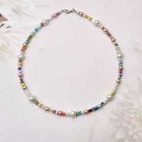 kurze bunte Kette mit verschiedenen Perlen aus Glas in zarten Pastellfarben, Pastelltöne, sommerliche Choker Halskette Bild 6