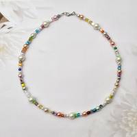 kurze bunte Kette mit verschiedenen Perlen aus Glas in zarten Pastellfarben, Pastelltöne, sommerliche Choker Halskette Bild 7