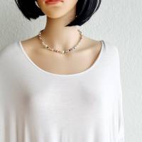 kurze bunte Kette mit verschiedenen Perlen aus Glas in zarten Pastellfarben, Pastelltöne, sommerliche Choker Halskette Bild 8