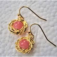 Ohrringe mit rosa Achat in wirework goldfarben rund zum hippy boho chic Drahtschmuck als Geschenk Bild 5
