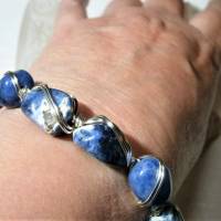 Armband blau weiß Sodalith Nuggets von 18 bis 22 cm verstellbar handgemacht wirework silberfarben boho Bild 6
