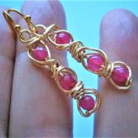 Ohrringe fuchsia pink handgemacht mit Mini Achat facettiert in wirework goldfarben zum hippy boho chic Bild 3