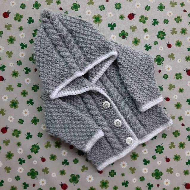 Strickjacke mit Kapuze ab Größe 50/56 bis Größe 92/98 Trachtenjacke für Mädchen Pullover mit Zopfmuster Taufe Bild 1