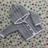 Strickjacke mit Kapuze ab Größe 50/56 bis Größe 86/92 Trachtenjacke für Mädchen Pullover mit Zopfmuster Taufe Bild 7
