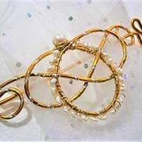 Tuchnadel mit Süßwasserzuchtperlen weiß an goldfarben celtic knot Brautschmuck Geschenk für sie Bild 4