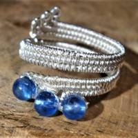 Ring blau handgewebt mit Quarz pastell Spiralring silberfarben verstellbar als Design Bandring wirework Daumenring Bild 1