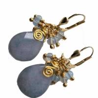 Ohrringe grau Tropfen facettiert mit Mini Kugeln Achat blau handgefertigt Doublé goldfarben Bild 3