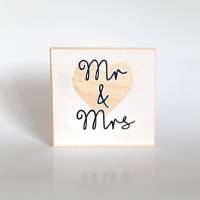 Handbemaltes Holzschild zur Hochzeit MR & MRs Bild 1