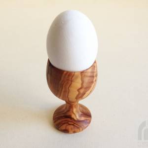 Eierbecher auf Fuß, Eierhalter, Mini Holz Becher,Stückzahl wählbar, aus Olivenholz in Handarbeit. Bild 1