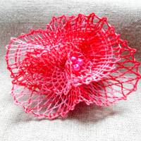 Haarblüte geklöppelt Handarbeit rot-rosa-meliert Hochzeit Geschenk für sie Haarschmuck Bild 1