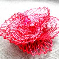 Haarblüte geklöppelt Handarbeit rot-rosa-meliert Hochzeit Geschenk für sie Haarschmuck Bild 2