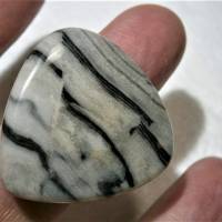 Ring grau creme weiß mit 32 x 32 Millimeter großem Stein Zebra Jaspis Dreieck zum boho chic als Geschenk Naturschmuck Bild 5
